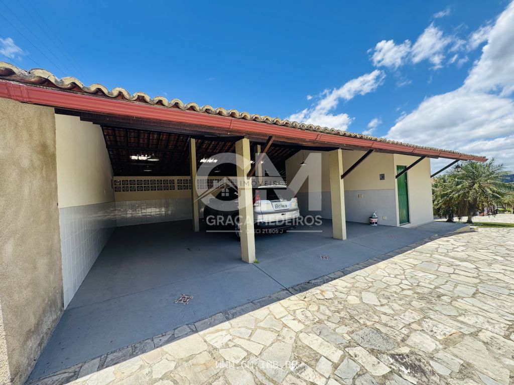Foto de Excelente chácara com 4.000 m², a apenas 400 metros da pista!