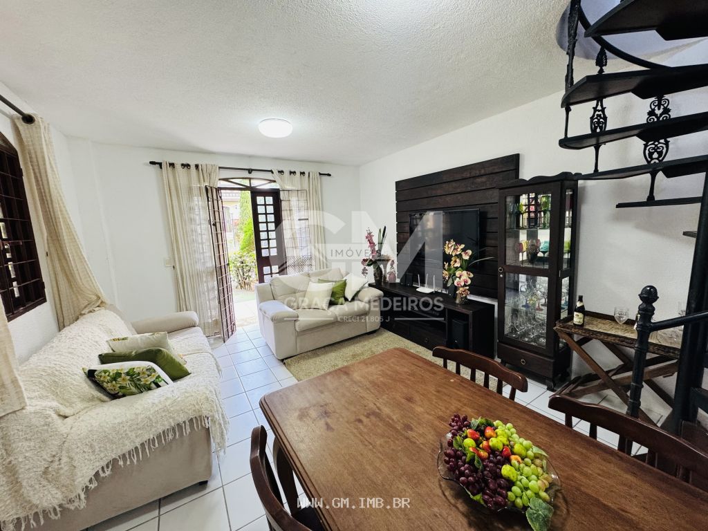 Foto de Chalé com 3 quartos e espaço gourmet particular 