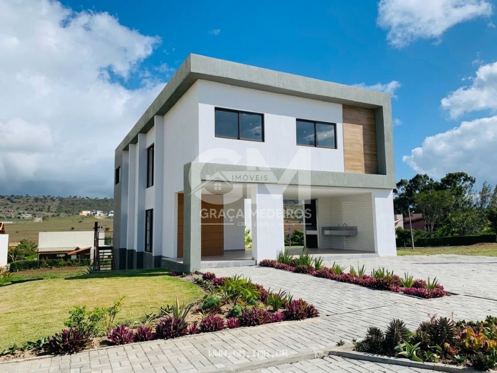 Foto de Casa com 5 quartos, terreno com 1.000 m² 