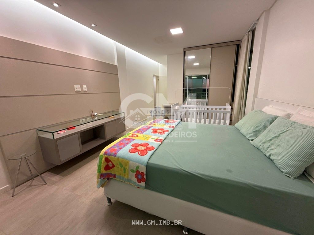 Foto de Casa com 500 metros de área construída de alto padrão em condomínio 