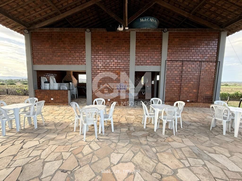 Foto de Casa nova com 4 suítes em condomínio fechado 