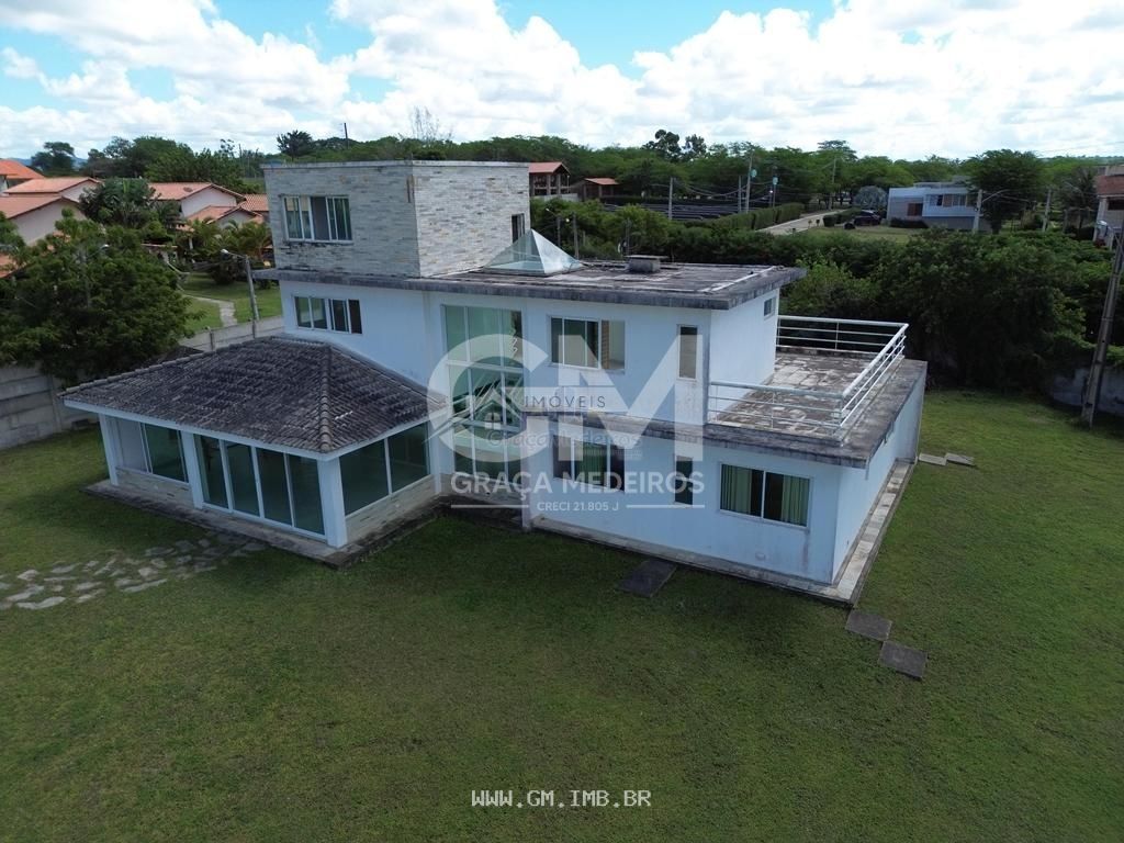 Foto de Casa com 300 metros de área construída em terreno 2.124,59 metros