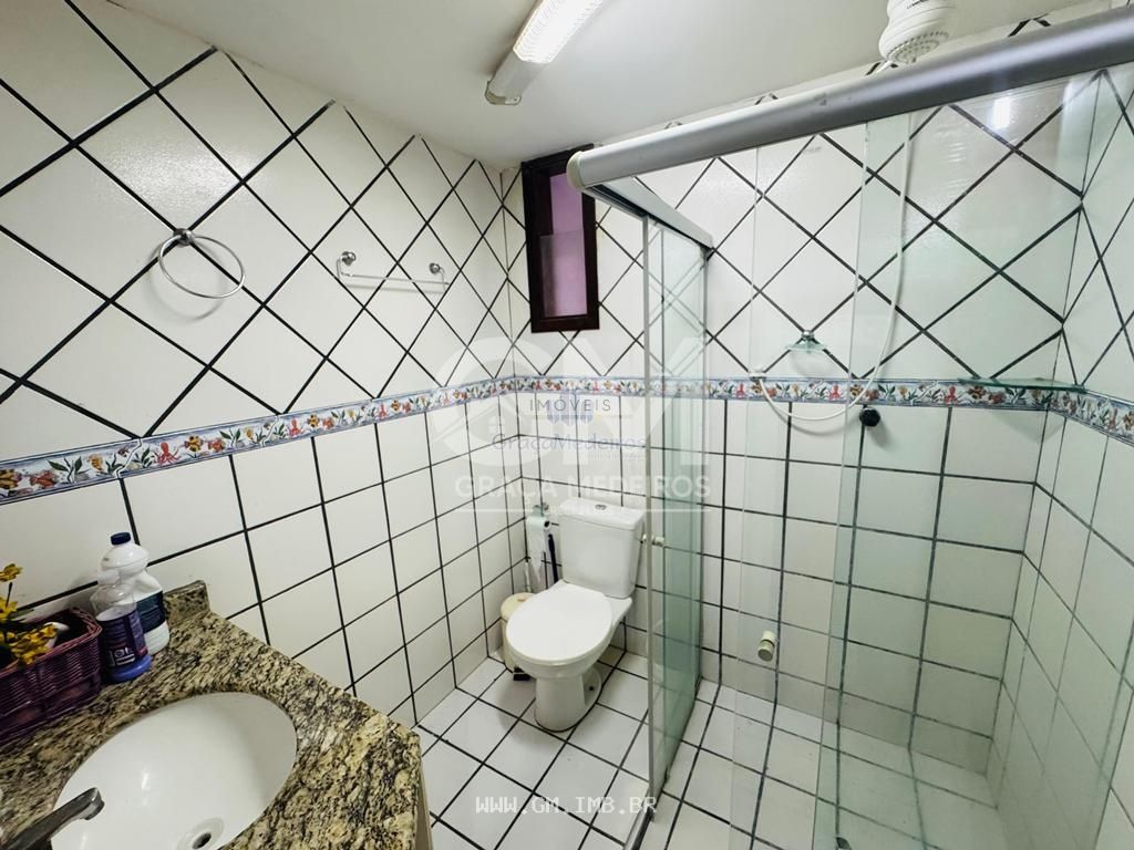 Foto de Casa com 4 quartos em condomínio fechado a 200 metros da pista local