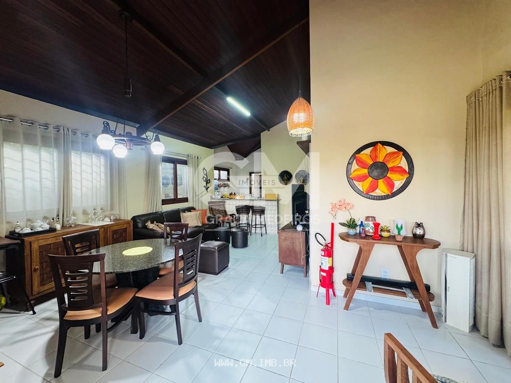 Foto de Casa térrea em condomínio próximo a BR