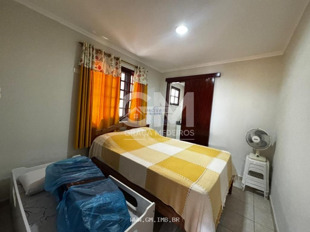Foto de Chalé com 4 quartos em condomínio fechado