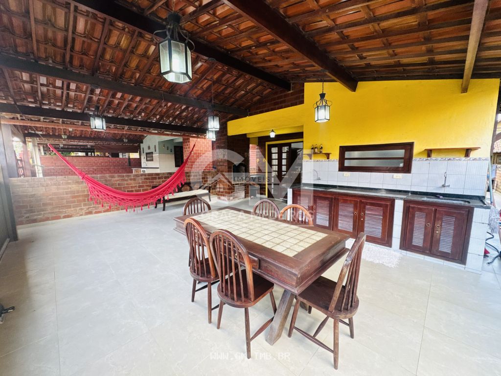 Foto de Casa com 4 quartos sendo 2 suítes