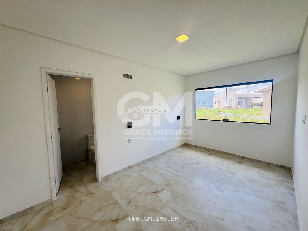 Foto de Casas com 4 quartos e piscina privativa em Santana, Gravatá
