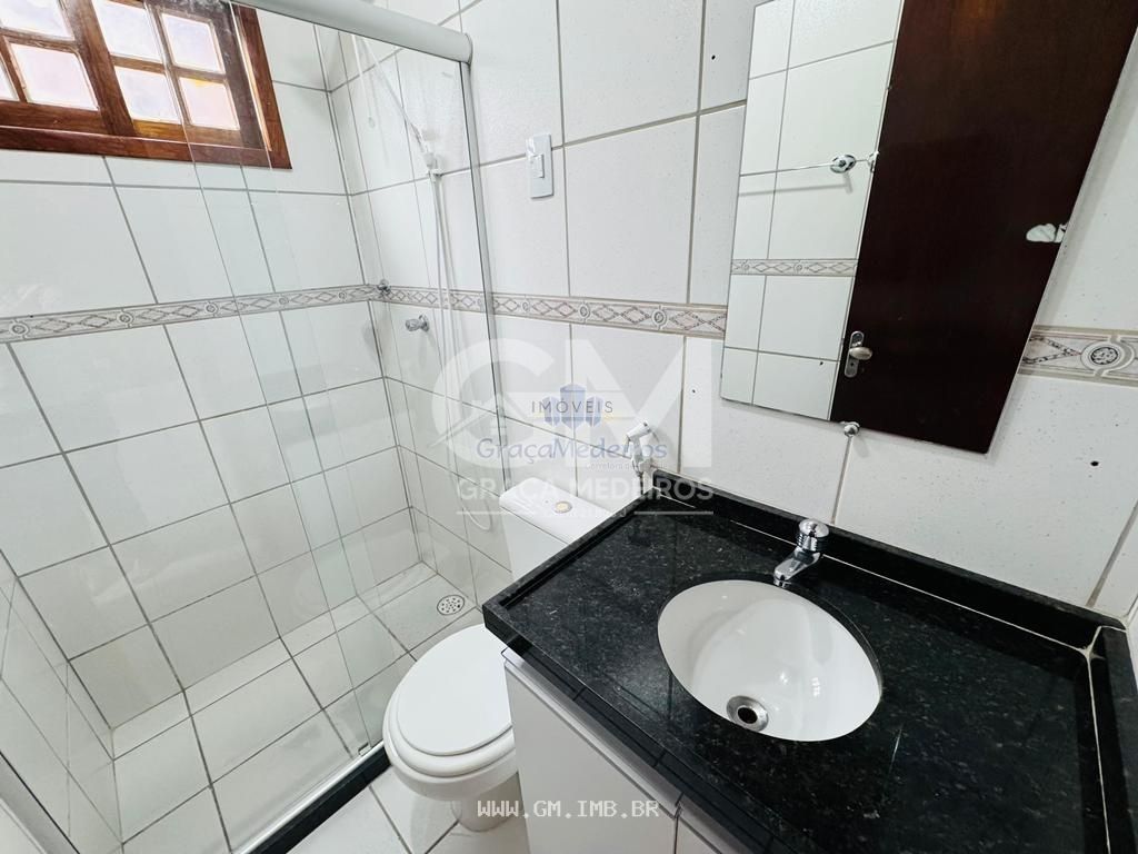 Foto de Casa térrea com 4 quartos em condomínio fechado