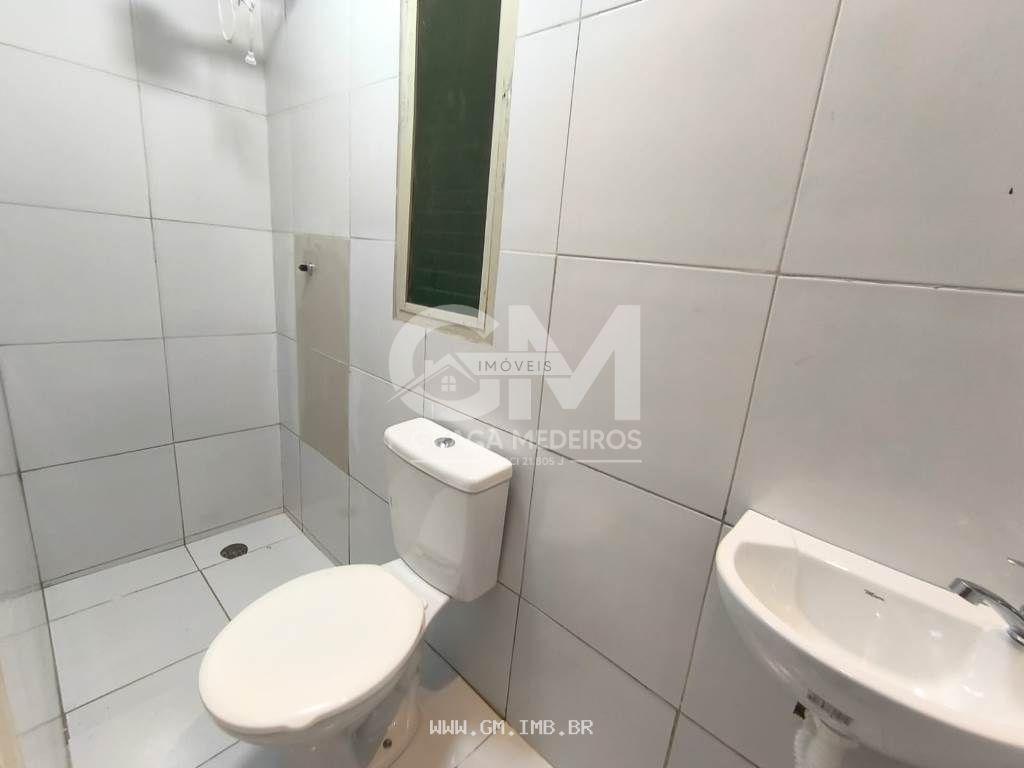 Foto de Casa em condomínio a margens da pista local
