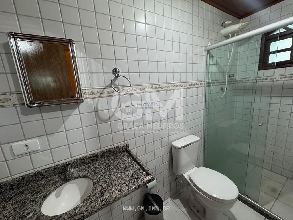 Foto de Chalé mobiliado em condomínio fechado 
