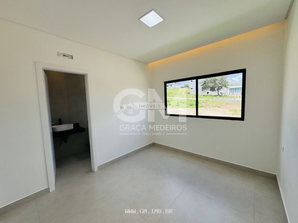 Foto de Casa com 5 suítes, piscina e espaço gourmet
