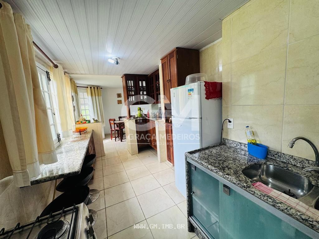 Foto de Casa com 4 quartos em condomínio com lazer completo 