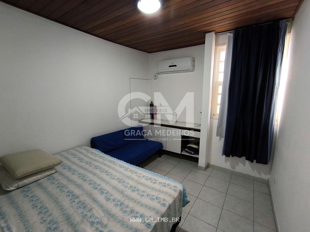 Foto de Casa térrea em condomínio com fácil acesso ao centro da cidade