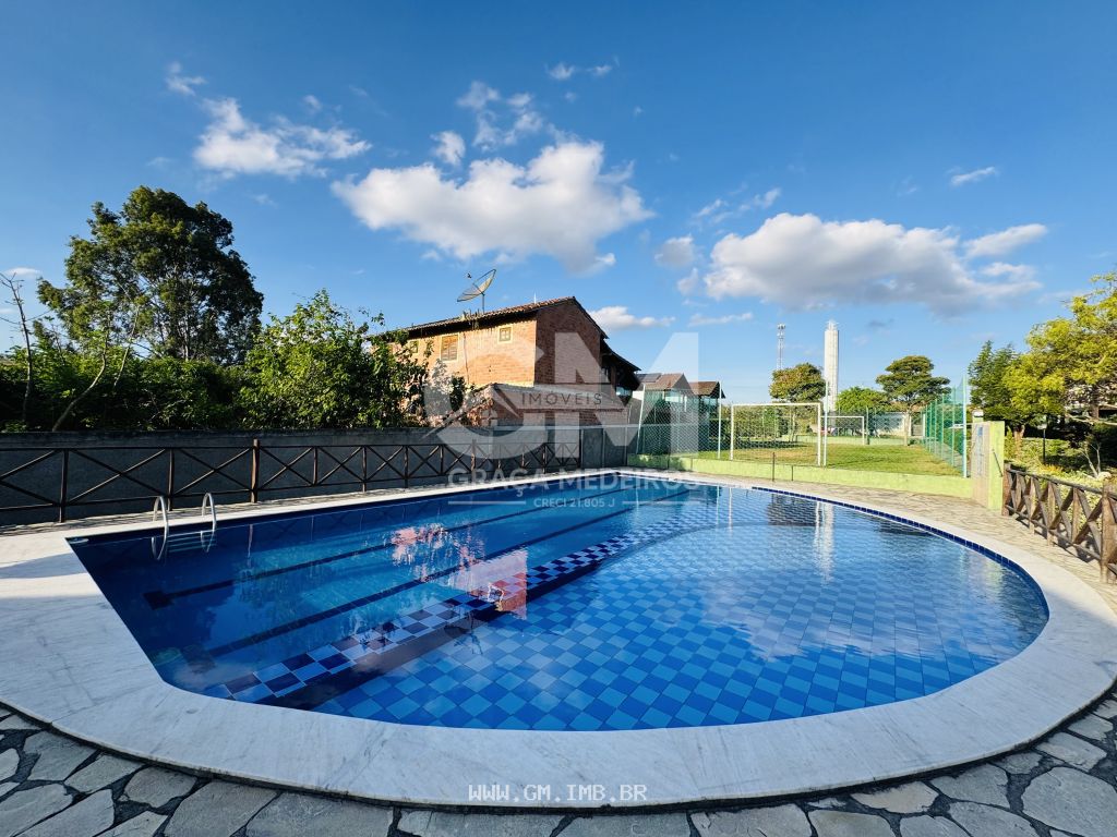 Foto de Casa com 4 quartos sendo 3 suítes, terreno com 360 m² 