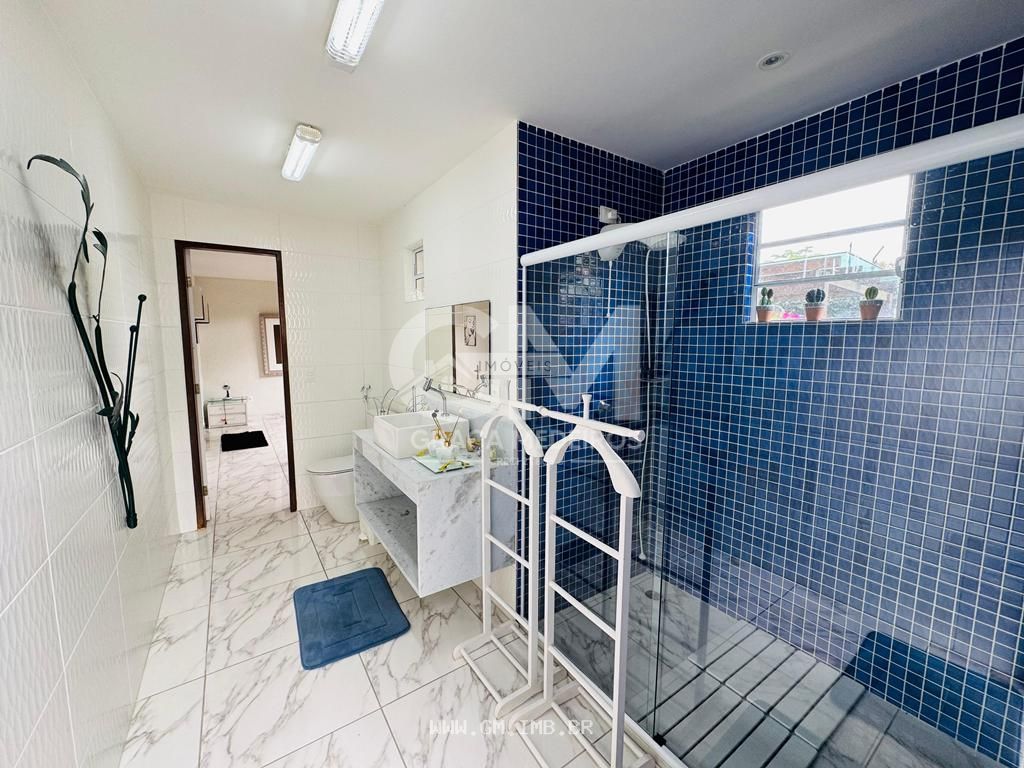 Foto de Casa em condomínio com piscina privativa