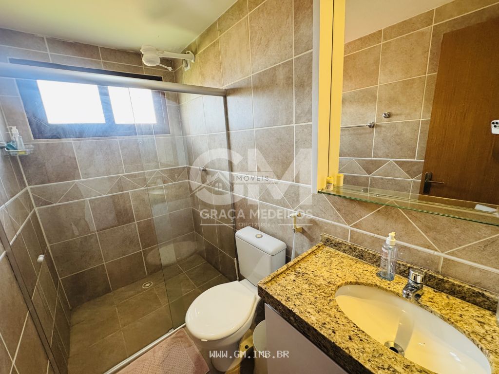 Foto de Casa com 4 suítes, mobiliada, terreno com 450 m² 