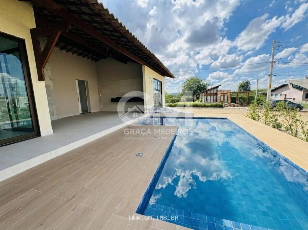 Foto de Casa nova com 4 quartos em condomínio 