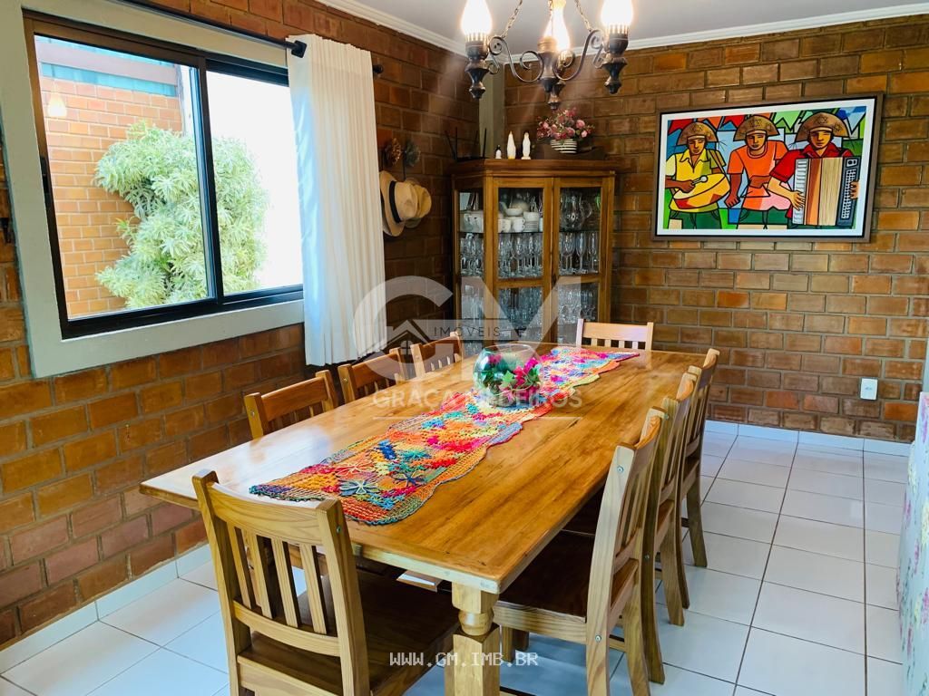 Foto de Casas com 4 quartos em condomínio em Gravatá