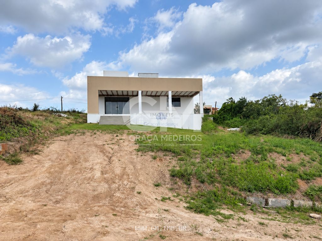Casa com 3 quartos em  em condomínio 
