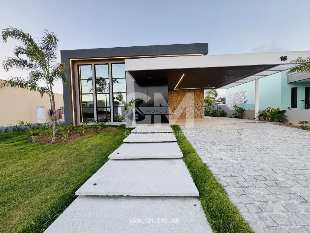 Foto de Casa com 4 quartos sendo 3 suítes, piscina particular 