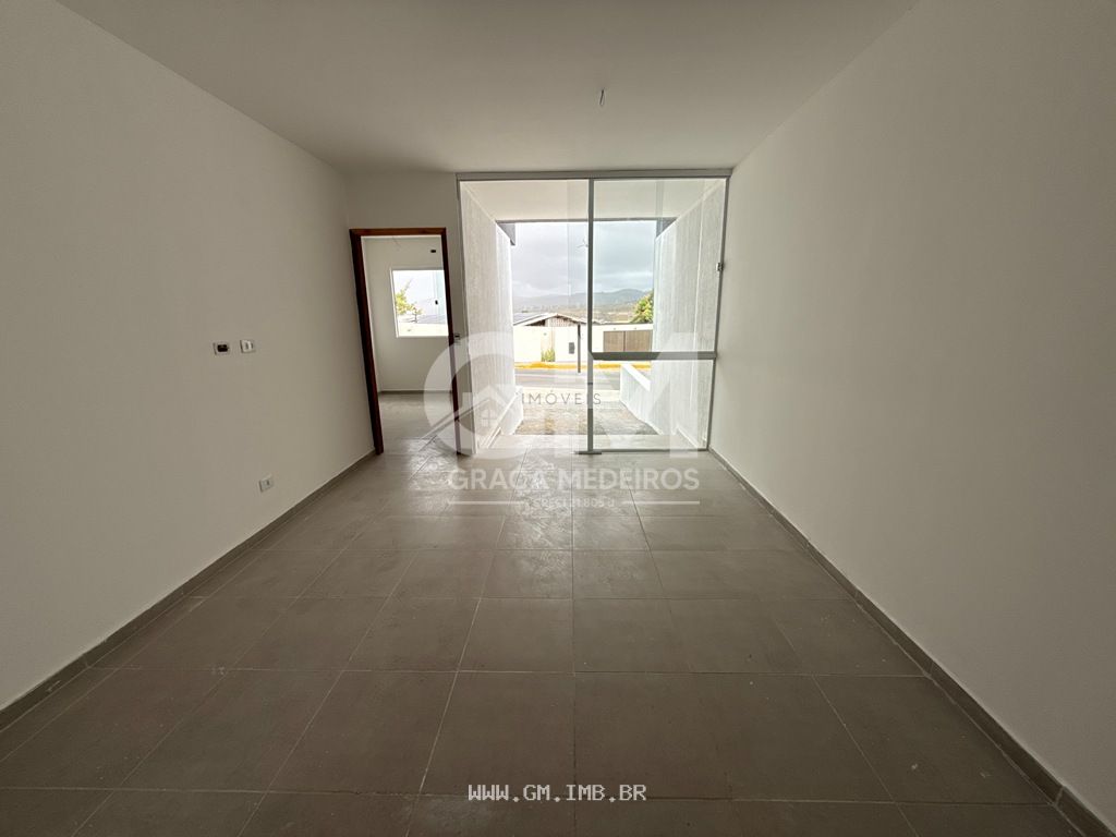Foto de Casa com 2 quartos, sendo 1 suíte com 50 metros