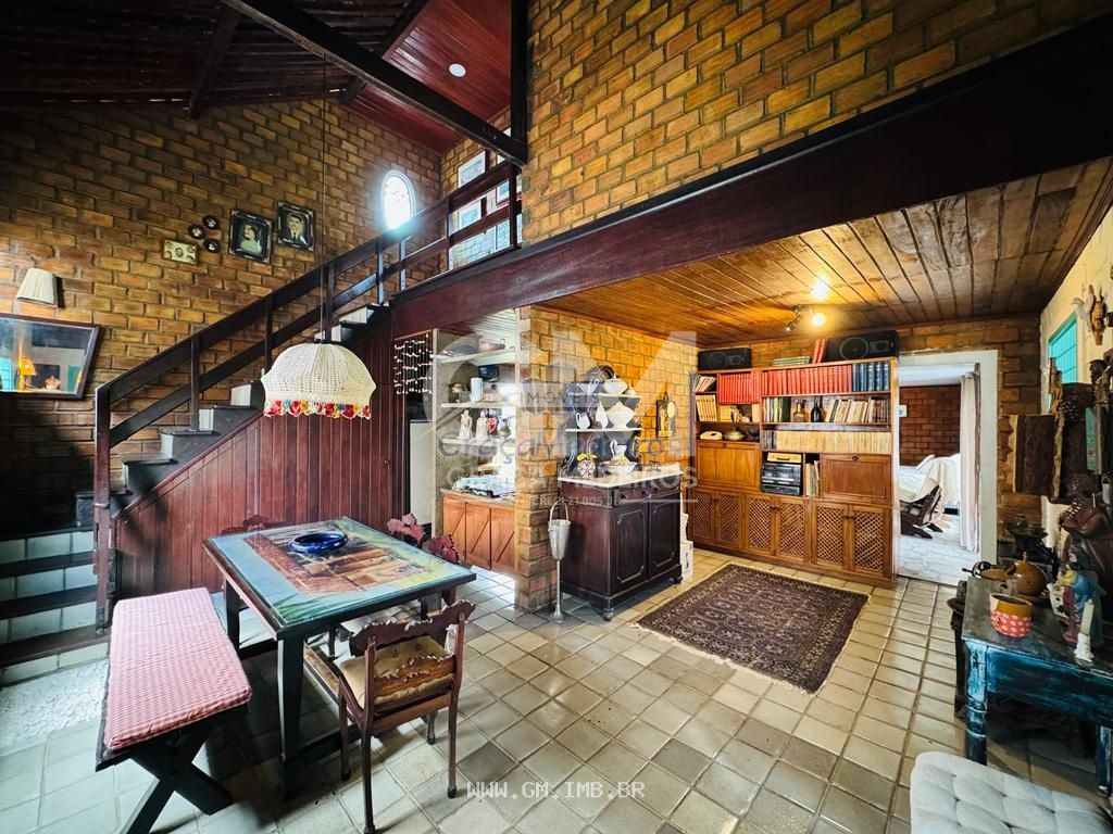 Foto de Casa ampla com 240 metros de área construída