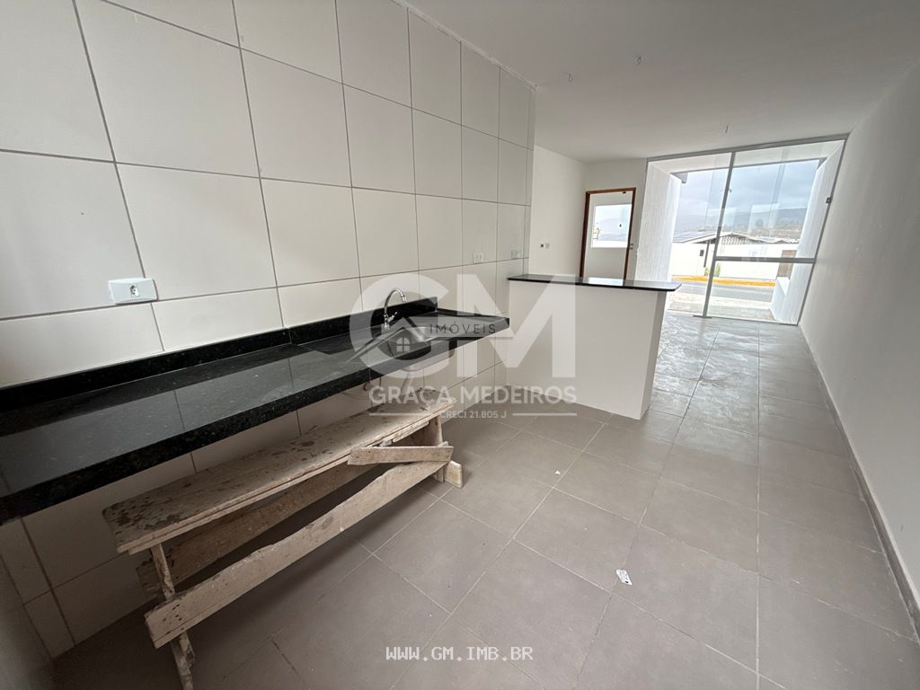 Foto de Casa com 2 quartos, sendo 1 suíte com 50 metros