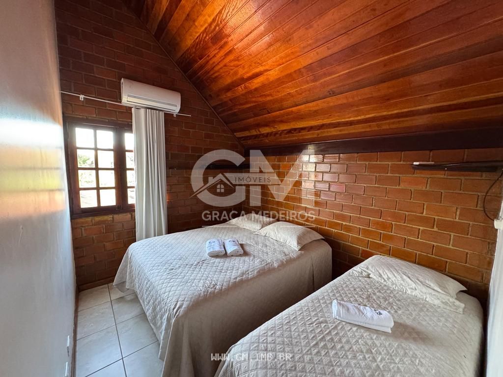 Foto de Chalé espaçoso em condomínio fechado 