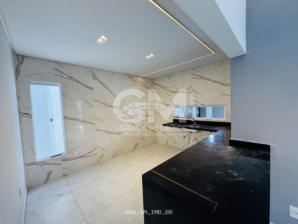Foto de Casa nova com 135 m², piscina e terraço gourmet 