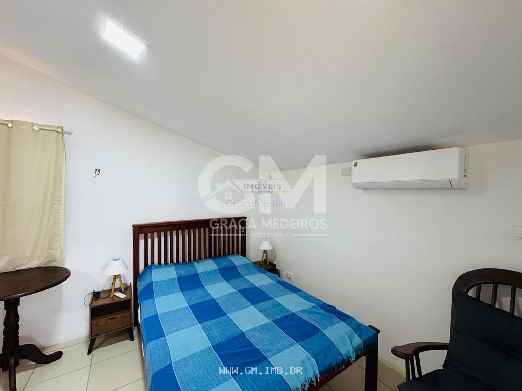 Foto de Casa com 3 quartos em condomínio fechado