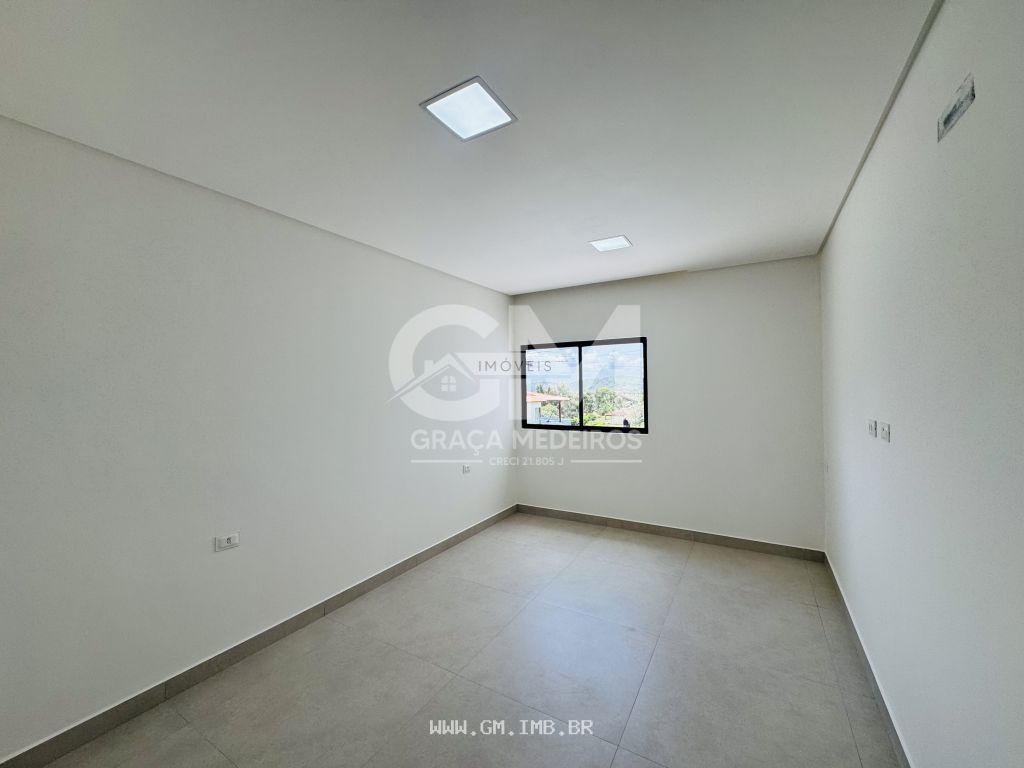 Foto de Casa com 5 suítes, piscina e espaço gourmet