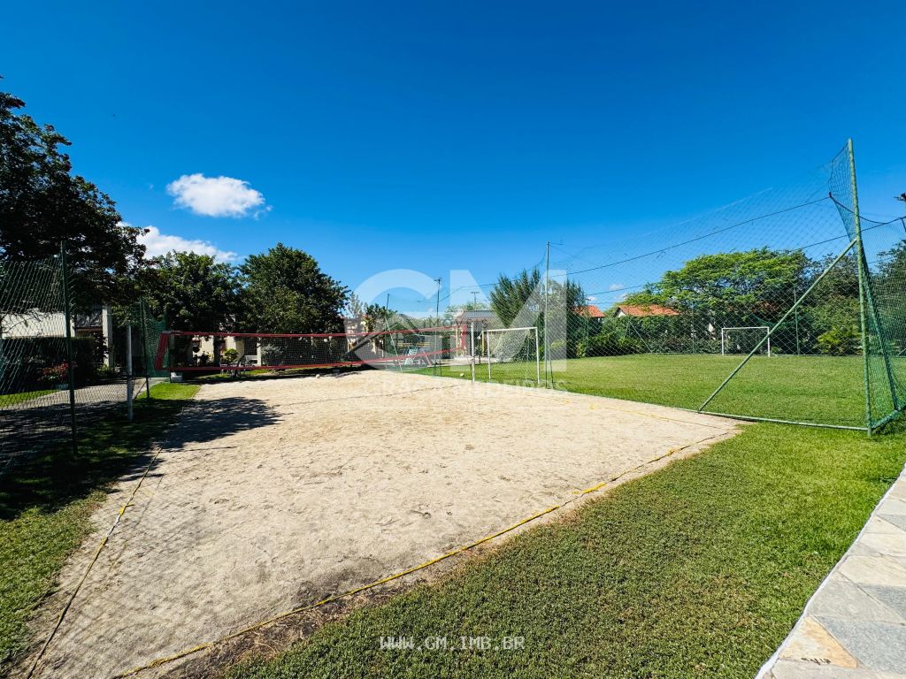 Foto de Casa com 3 quartos + dependência 