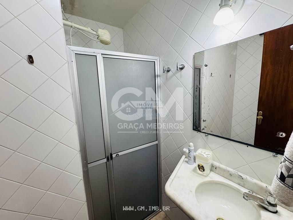 Foto de Casa com 3 quartos em condomínio fechado