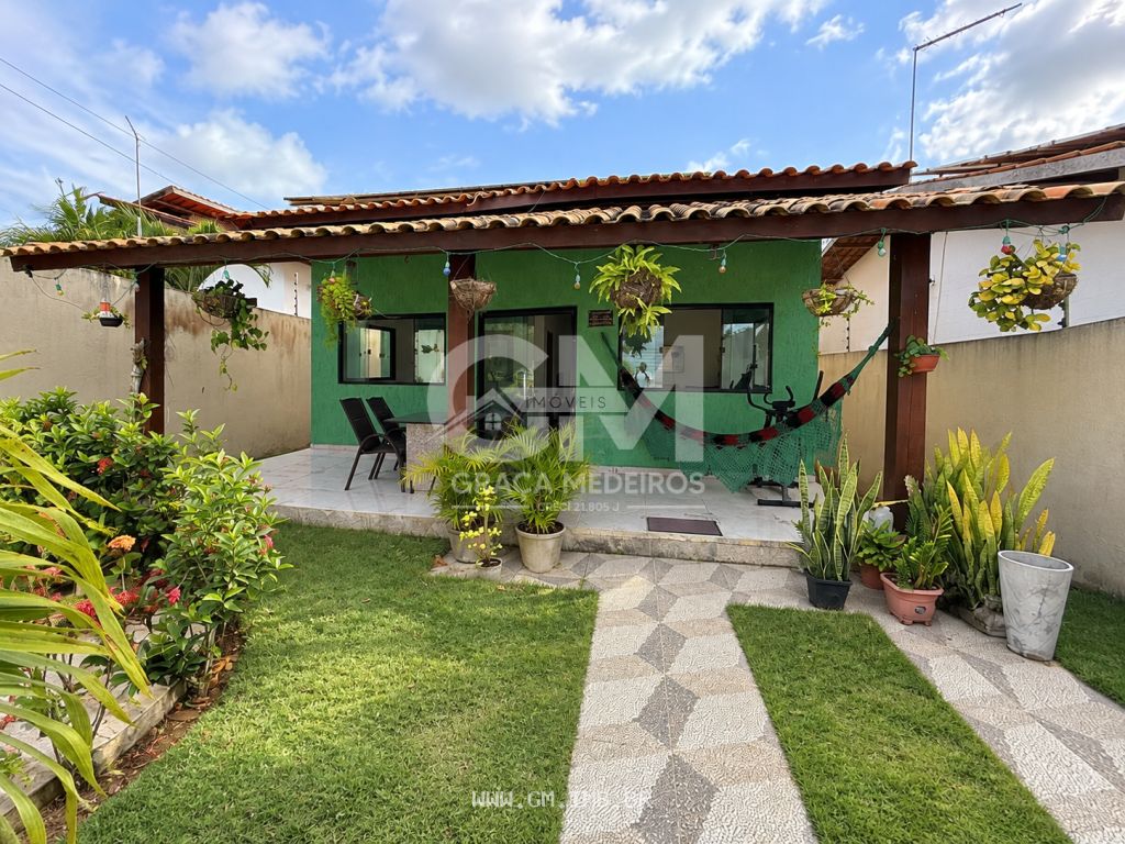 Casa térrea  mobiliada com piscina em Gravatá