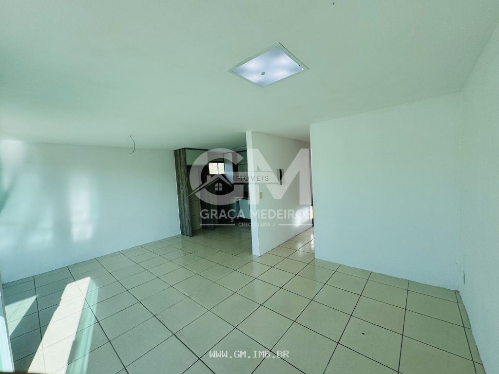 Foto de Casa com 4 quartos sendo 3 suítes, terreno com 360 m² 