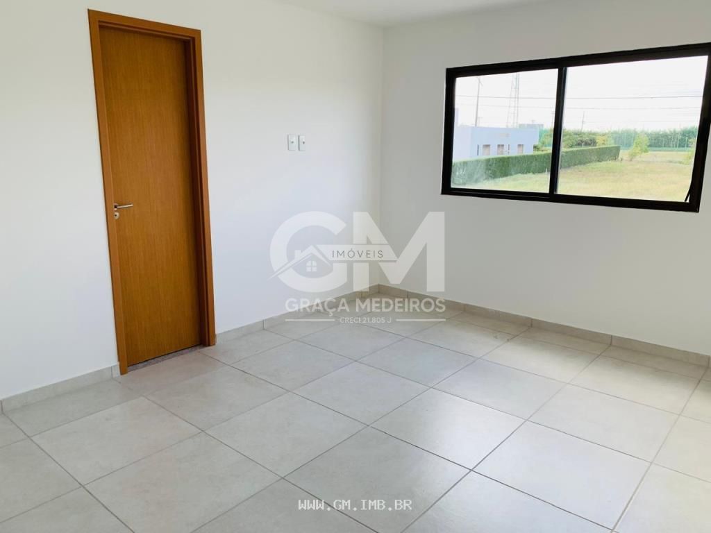 Foto de Casa com 5 quartos, terreno com 1.000 m² 