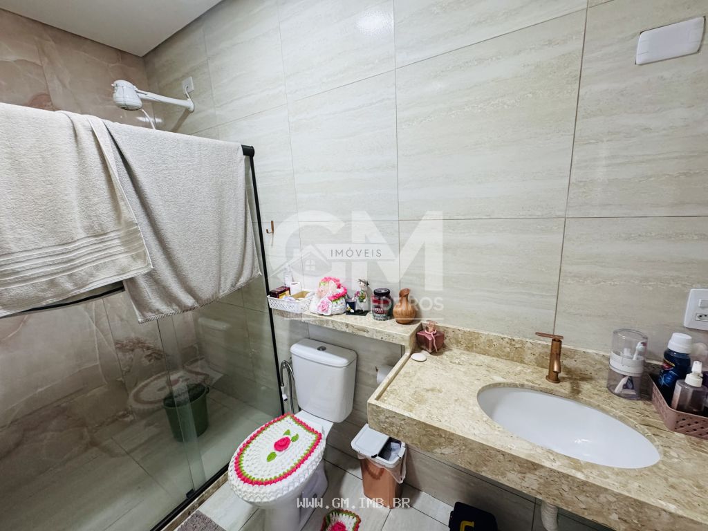 Foto de Casa térrea em condomínio com terraço gourmet