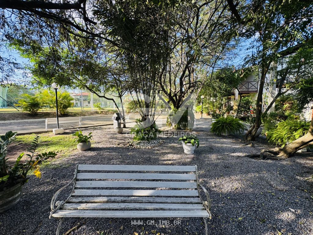 Foto de Casa com 3 quartos + dependência 