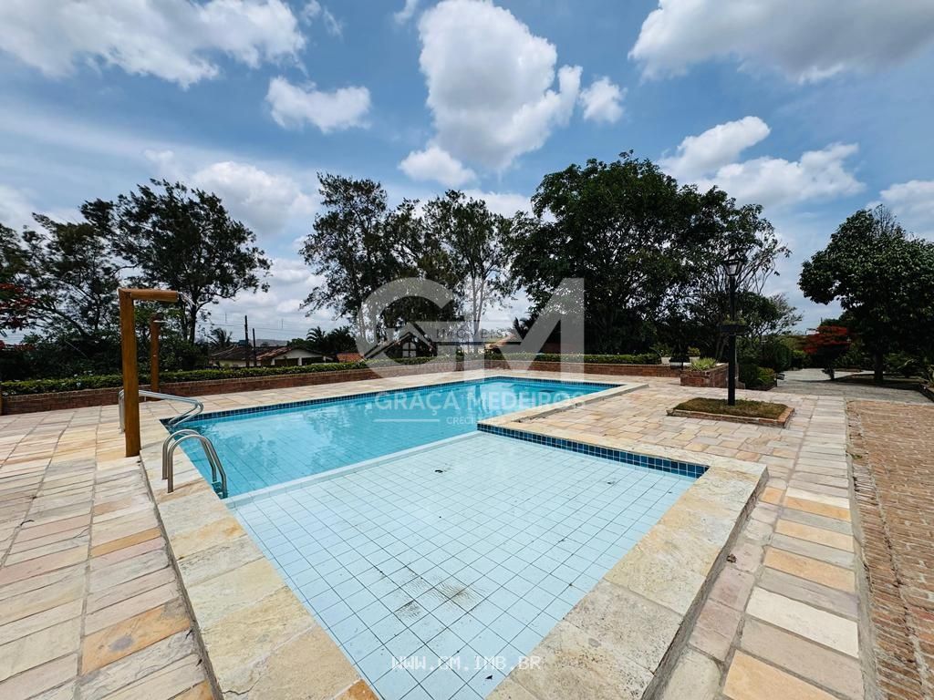 Foto de Casa com 7 quartos em condomínio fechado