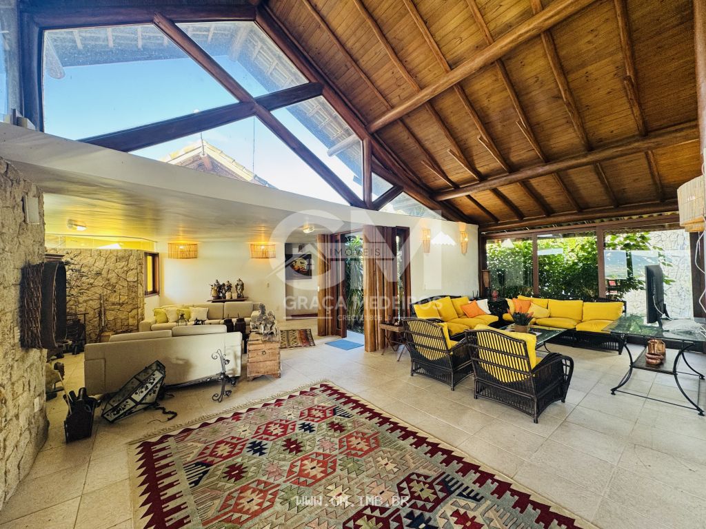 Foto de Casa com 4 suítes, piscina particular, terreno com 2.655 m² 