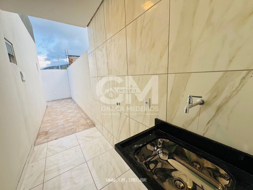 Foto de Casa com piscina com espaço gourmet