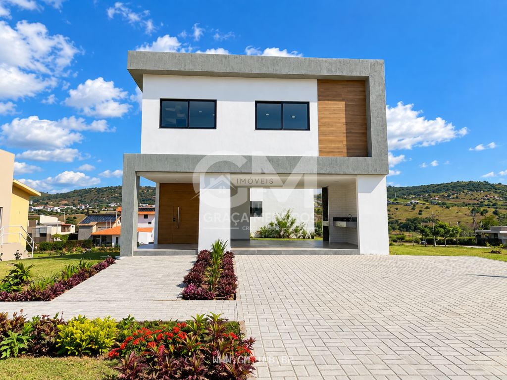 Casa com 5 quartos, terreno com 1.000 m² 