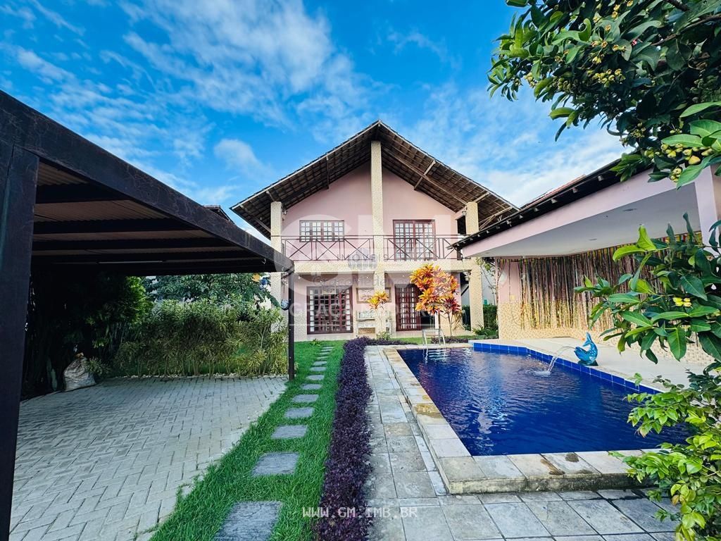 Casa em condomínio