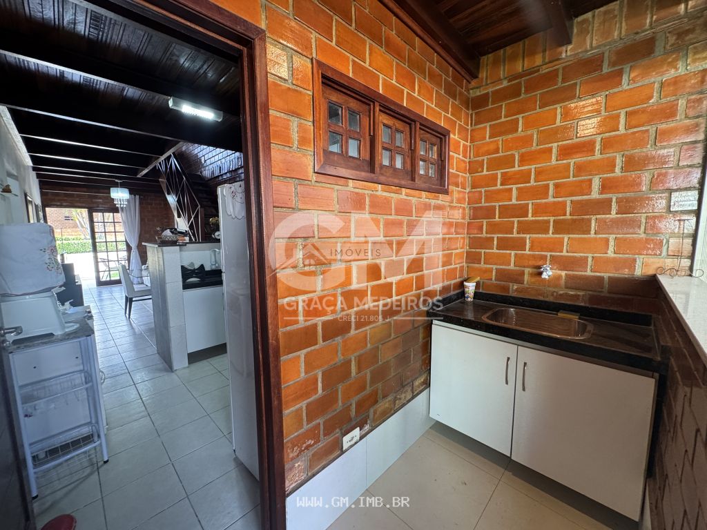 Foto de Chalé com 4 quartos sendo 3 suítes 