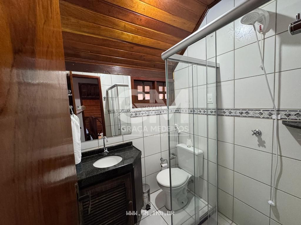Foto de Chalé espaçoso em condomínio fechado 