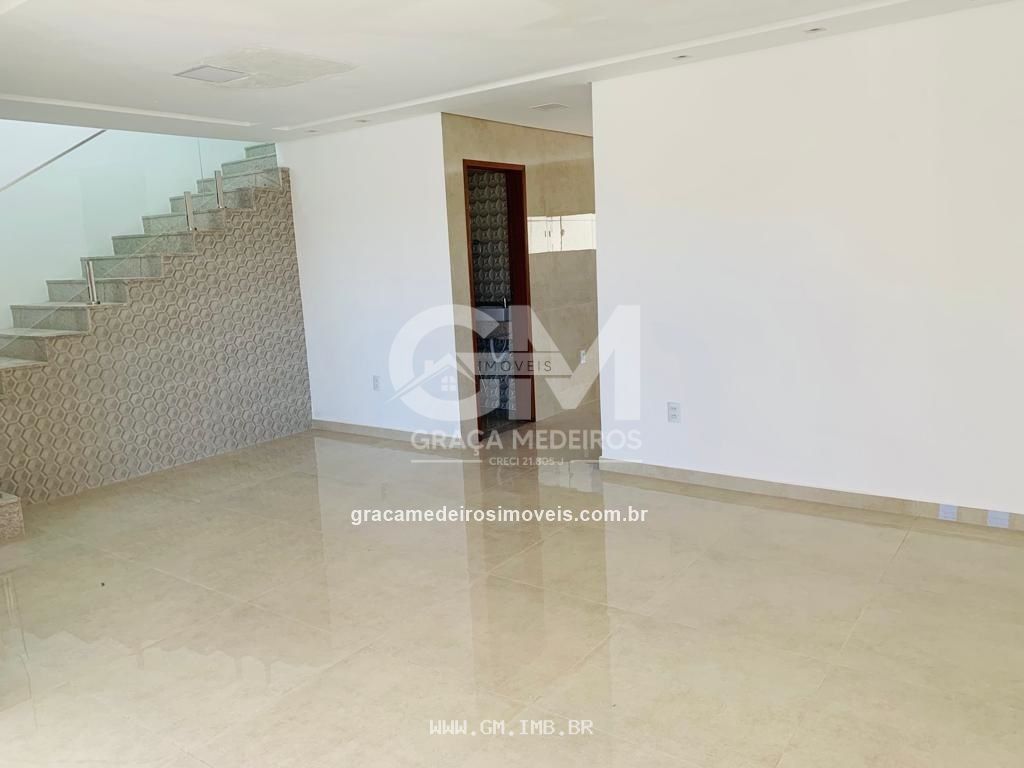 Foto de Casas com 5 quartos em condomínio em Gravatá