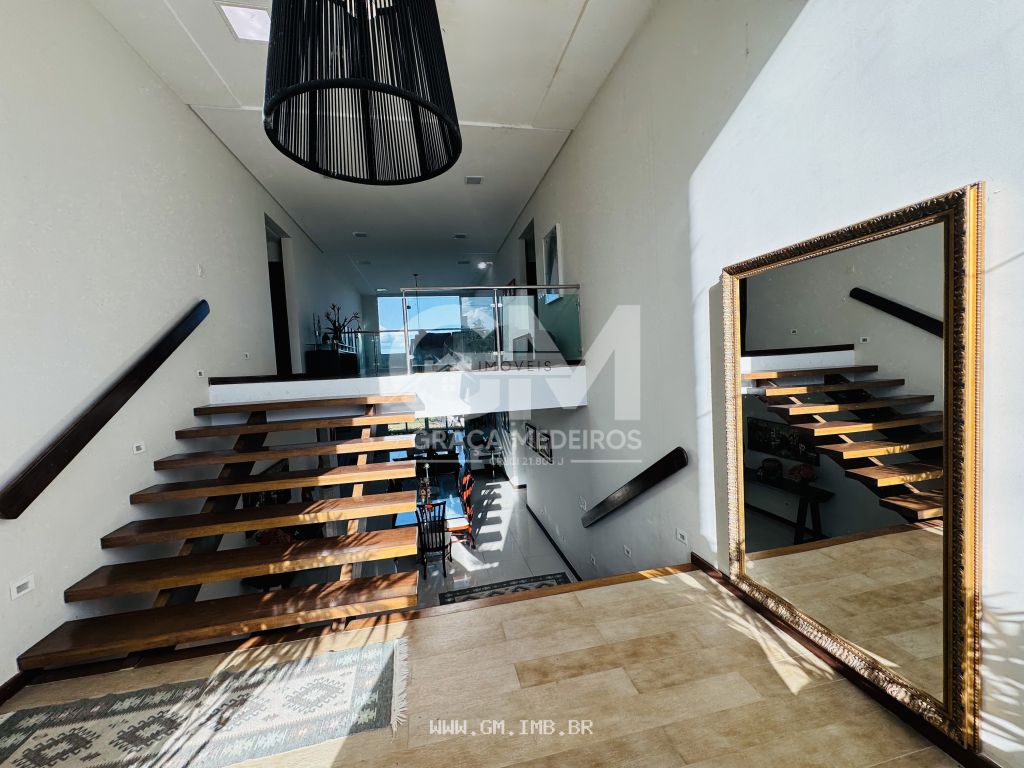 Foto de Casa com 4 suítes, disponível para locação anual