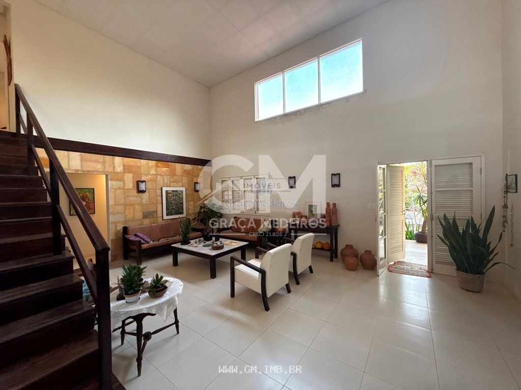 Foto de Casa com 300 metros em terreno com 1.200 metros 