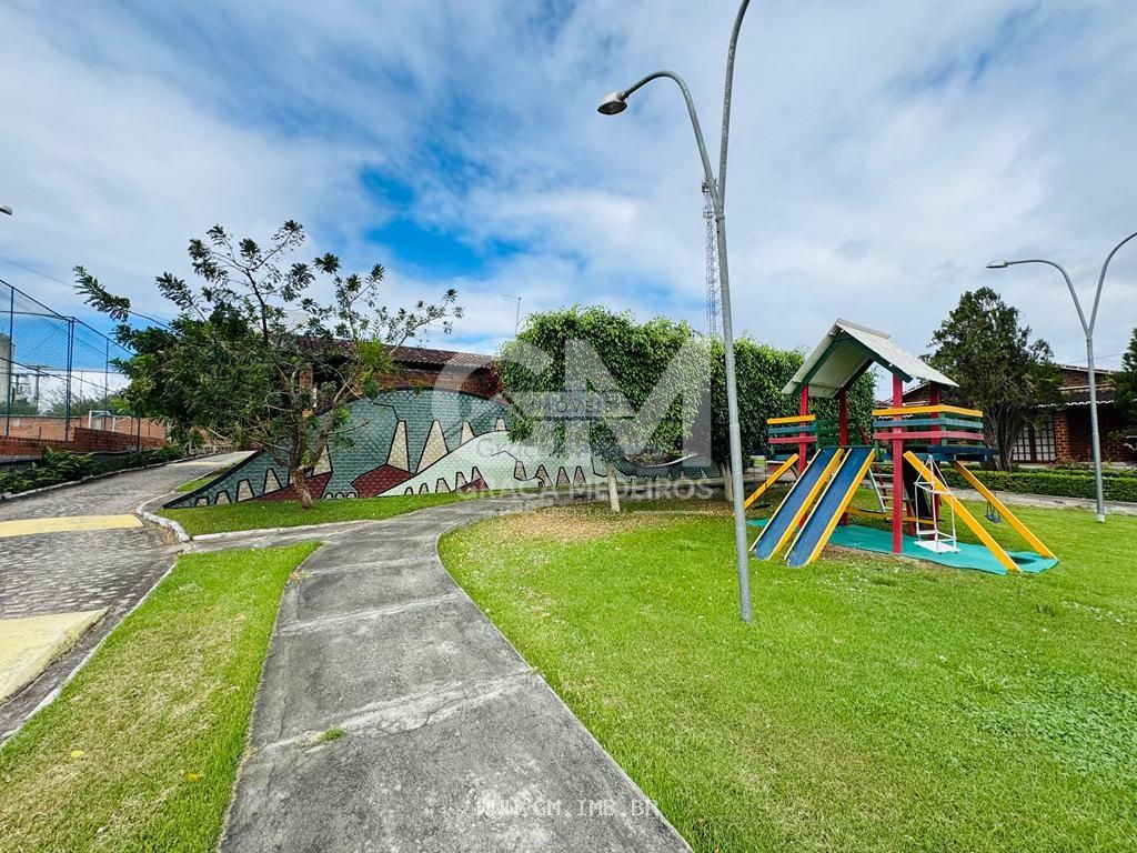 Foto de Casa térrea com 4 quartos em condomínio fechado