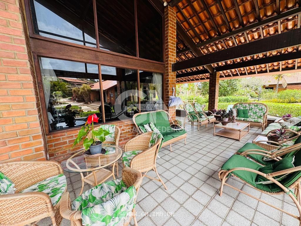 Foto de Casa com 7 quartos em condomínio fechado